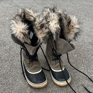 Sorel Joan of Arc green/black boots